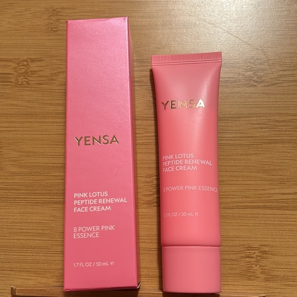 Yensa Pink Lotus Peptide Renewal Cream, BNIB - Picture 2 of 4